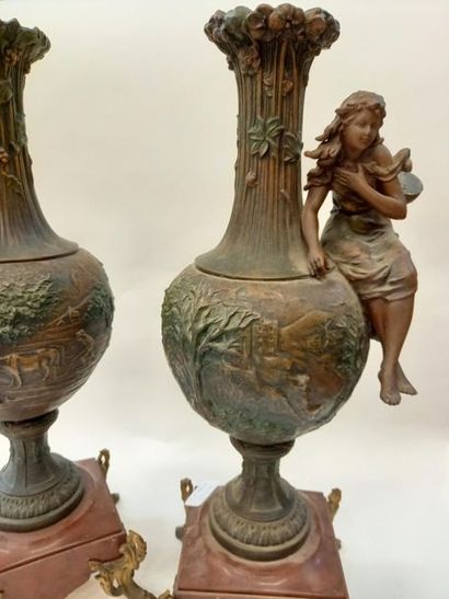 FORETAY
L'hirondelle blessée Garniture de...