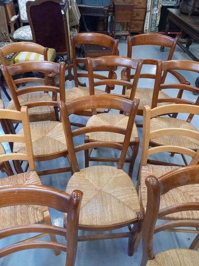 Lot de 2 fauteuils et 11 chaises paillée...