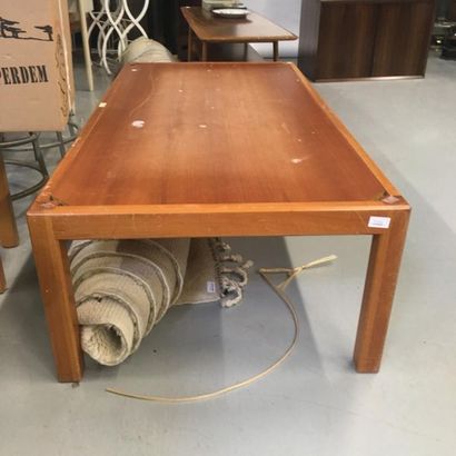 Table basse en bois
140 x 70 cm
H : 40 c...