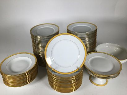 Service de table en porcelaine jaune blanche...