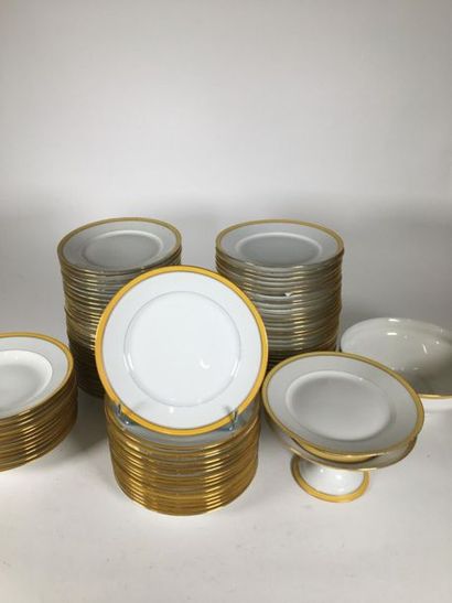 Service de table en porcelaine jaune blanche...
