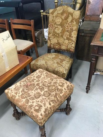 Chaise en bois tourné à haut dossier, joint...