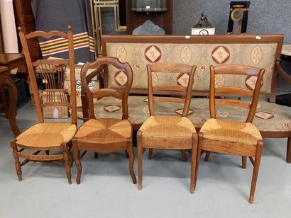 4 chaises paillées dont une chaise de no...