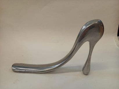 Manolo BLAHNIK 
Chausse pied en forme de...