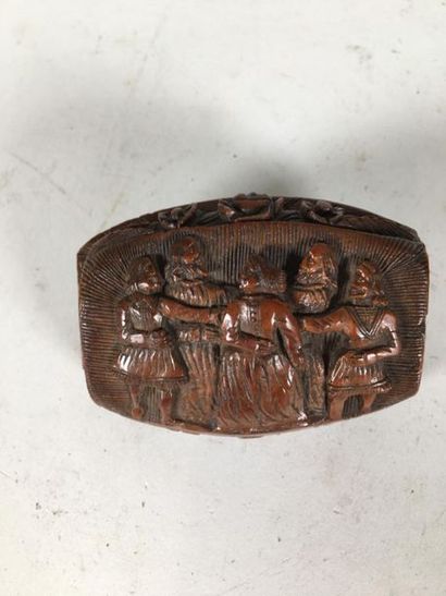 Tabatière en corrozo sculpté (manque les...