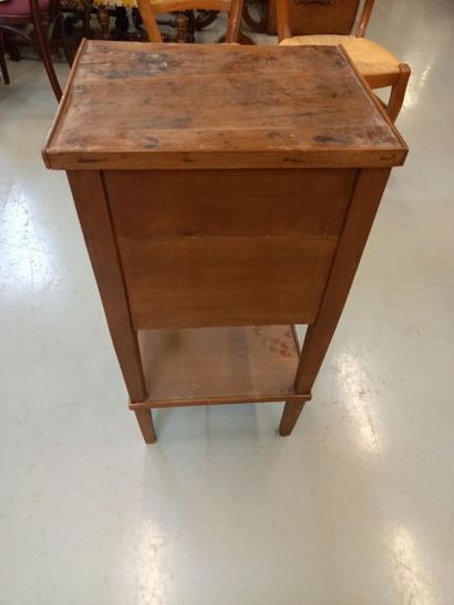 Table de chevet (ouverture rideau à revoir,...
