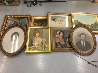Lot de pièces encadrées