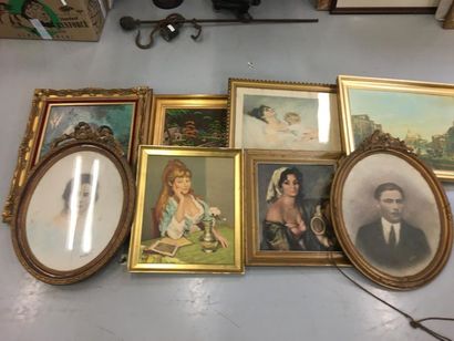 Lot de pièces encadrées
