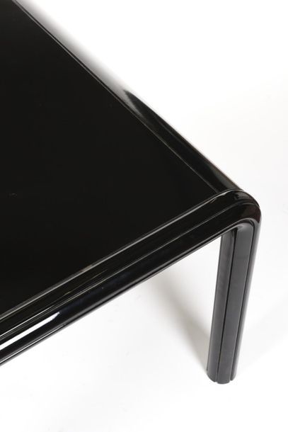 Gae AULENTI (1927-2012) 
Table haute de forme...