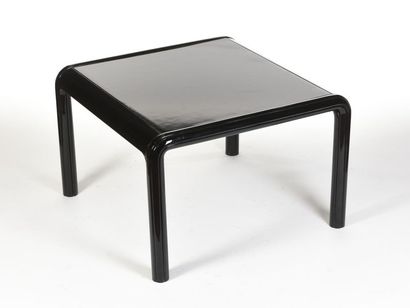 Gae AULENTI (1927-2012) 
Table haute de forme...