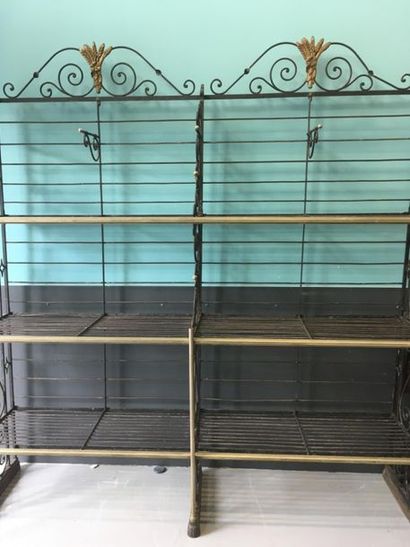 Panetière
199 x 46 cm
H : 216 cm