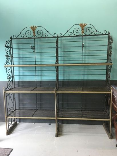Panetière
199 x 46 cm
H : 216 cm