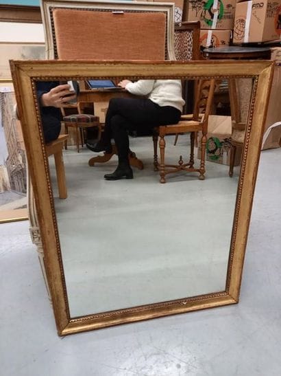 Miroir cadre doré
73 x 57 cm