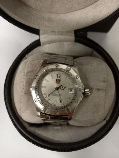 Tag Heuer
Montre acier
Dans son écrin
