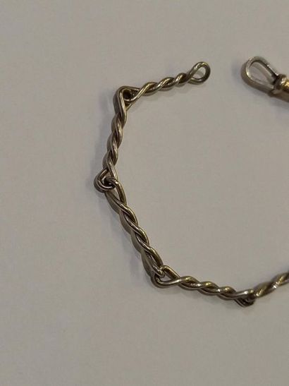 Bracelet en argent
Pds : 8g