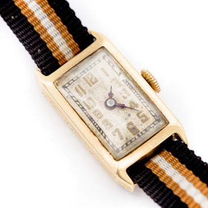 Montre de dame, boîtier en or jaune (750)...