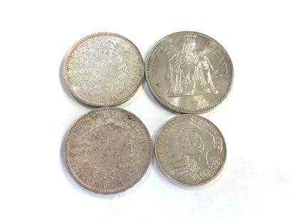 4 pièces d'aergent moderne