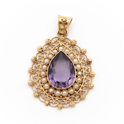 Pendentif goutte en or jaune (750) 18K serti...