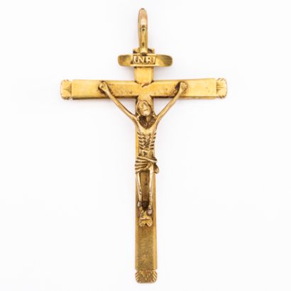 Pendentif Christ en croix en or jaune 18...