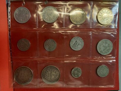 Collection de plus de 600 pièces dont certaines...