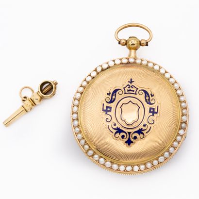 Montre de col en or jaune 18 K (750) couronnée...