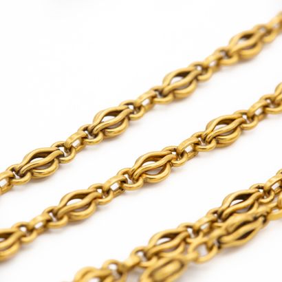 Important sautoir en or jaune 18K (750) maillons...