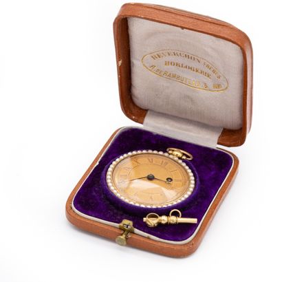 Montre de col en or jaune 18 K (750) couronnée...