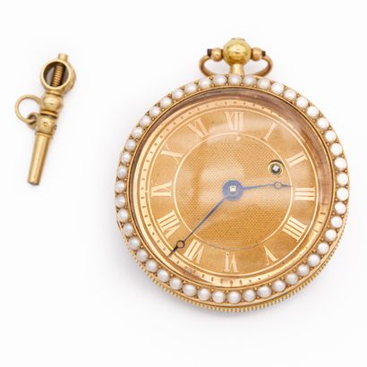 Montre de col en or jaune 18 K (750) couronnée...