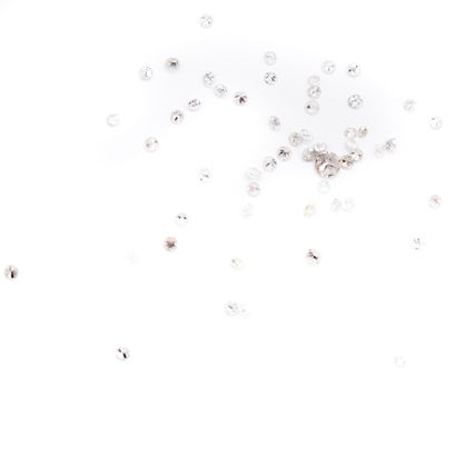 Lot de diamants de différentes tailles et...