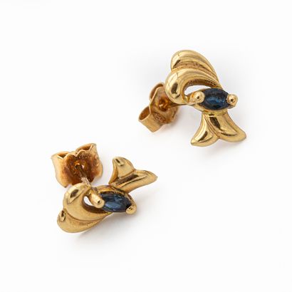 Paire de boucles d'oreilles en or jaune 18...