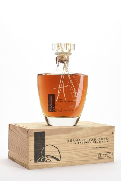 1 B FINE DE BOURGOGNE 70 cl 50% (Caisse Bois...