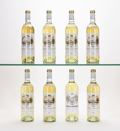 7 B CHATEAU CARBONNIEUX Blanc (1 e.t.h. légères)...