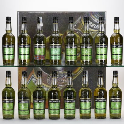 COLLECTION COMPLÈTE DE 62 BOUTEILLES DE CHARTREUSE...