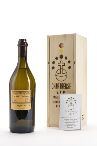 1 B CHARTREUSE JAUNE V.E.P. 100 cl 42% (Caisse...