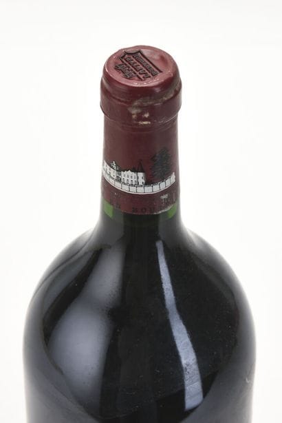 1 Mag CHÂTEAU LAFITE ROTHSCHILD (c.s. légères)...