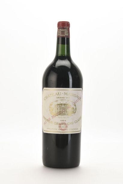 1 Mag CHÂTEAU MARGAUX (B.G; e.t.h. légères...