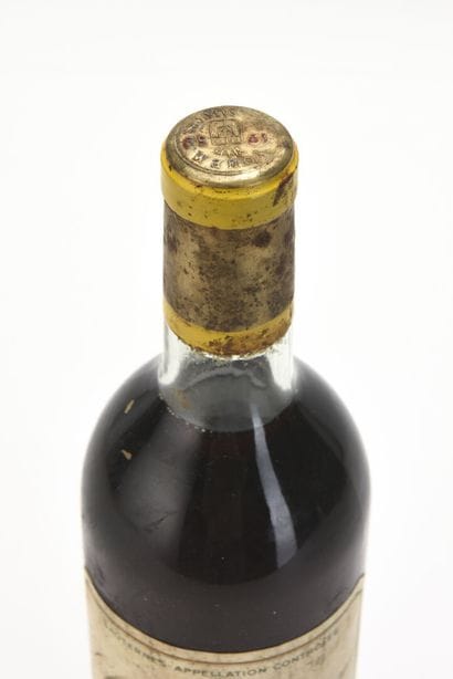 1 B CHATEAU D'YQUEM (T.L.B.+; e.t.h; c.s.)...