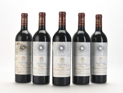 5 B CHÂTEAU MOUTON ROTHSCHILD (1 e.t.h. légères;...