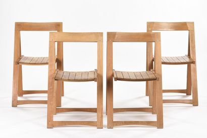 Aldo JACOBER ( XXème)

Suite de quatre chaises...