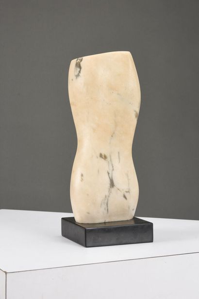 TRAVAIL ANONYME

Sculpture de taille en marbre...