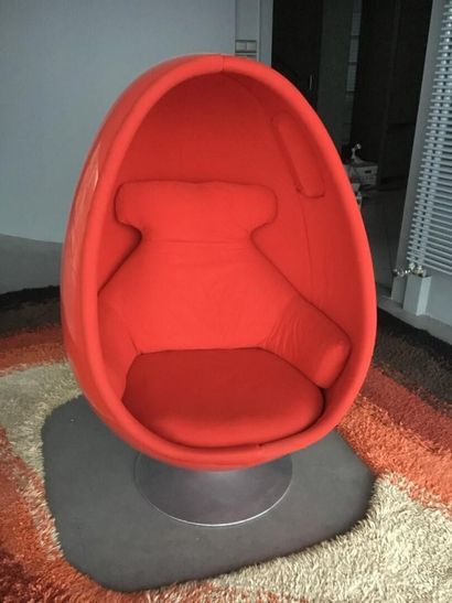 Henrik THOR-LARSEN (Né en 1932)

Fauteuil...