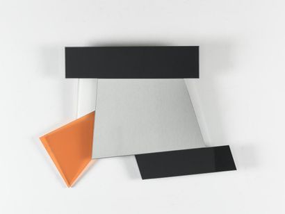 Ettore SOTTSASS (1917 - 2017)

Miroir modèle...