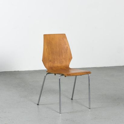 HORGEN GLARUS

Chaise à assise et dossier...