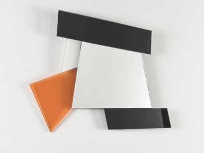 Ettore SOTTSASS (1917 - 2017)

Miroir modèle...