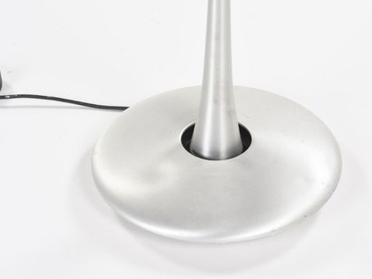 Marc NEWSON (né en 1963)

Lampadaire modèle...