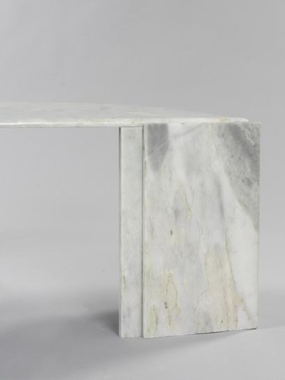TRAVAIL ITALIEN 1970

Table basse de forme...