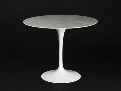 Eero SAARINEN (1910-1961)

Table de salle...