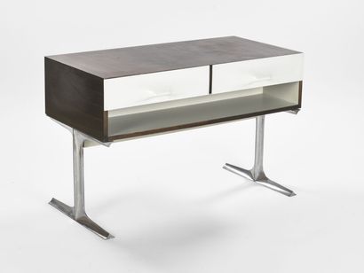 Raymond LOEWY (1893-1986)

Commode double...