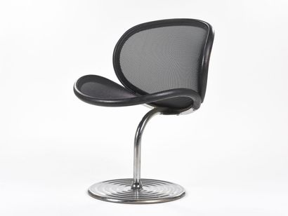 Herbert OHL (1926-2012)

Suite de six chaises...