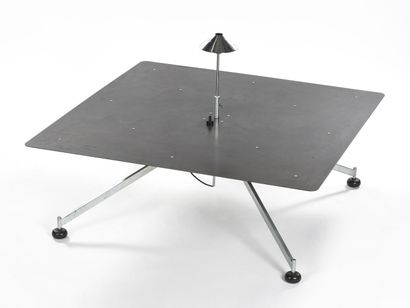 Carlo FORCOLINI (Né en 1947)

Table basse...